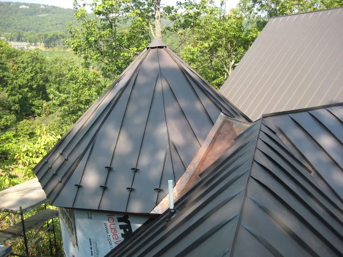 Professional Gutter Cleaning by Craftsman Roofing in Interlaken